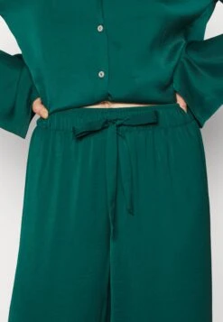Anna Field Gift Box Pj Set - Pyjama - Green 12 Anna Field Gift Box Pj Set - Pyjama - Green -Anna Field 35d35f7997c542cdb227b47a977b272d
