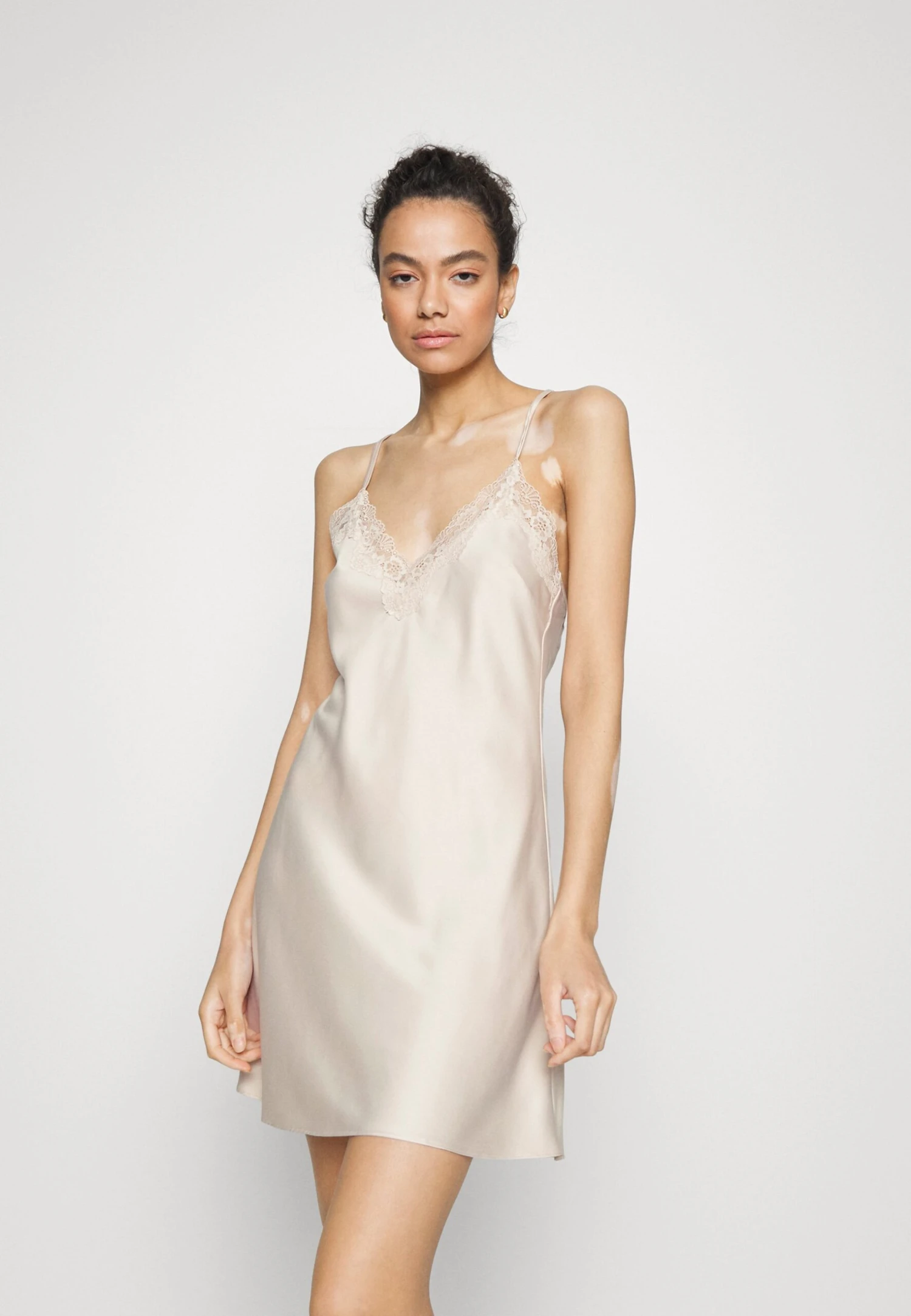 Anna Field Bridal Nightie / 003 - Off-White - Nachtjapon - 003 - Off-White 1 Anna Field Bridal Nightie / 003 - Off-White - Nachtjapon - 003 - Off-White