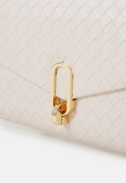 Anna Field Clutch - Offwhite 7 Anna Field Clutch - Offwhite -Anna Field a29f09beb6724fdc9155aaefd73cccef